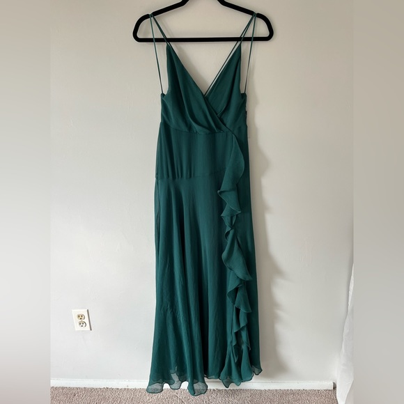 ASTR the label holland dress maxi emerald green small NWT - Picture 3 of 11